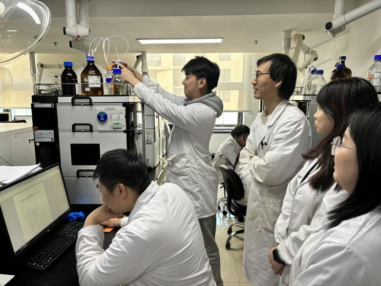 c8fce72d5d5f44adb6746b8df717b4fe